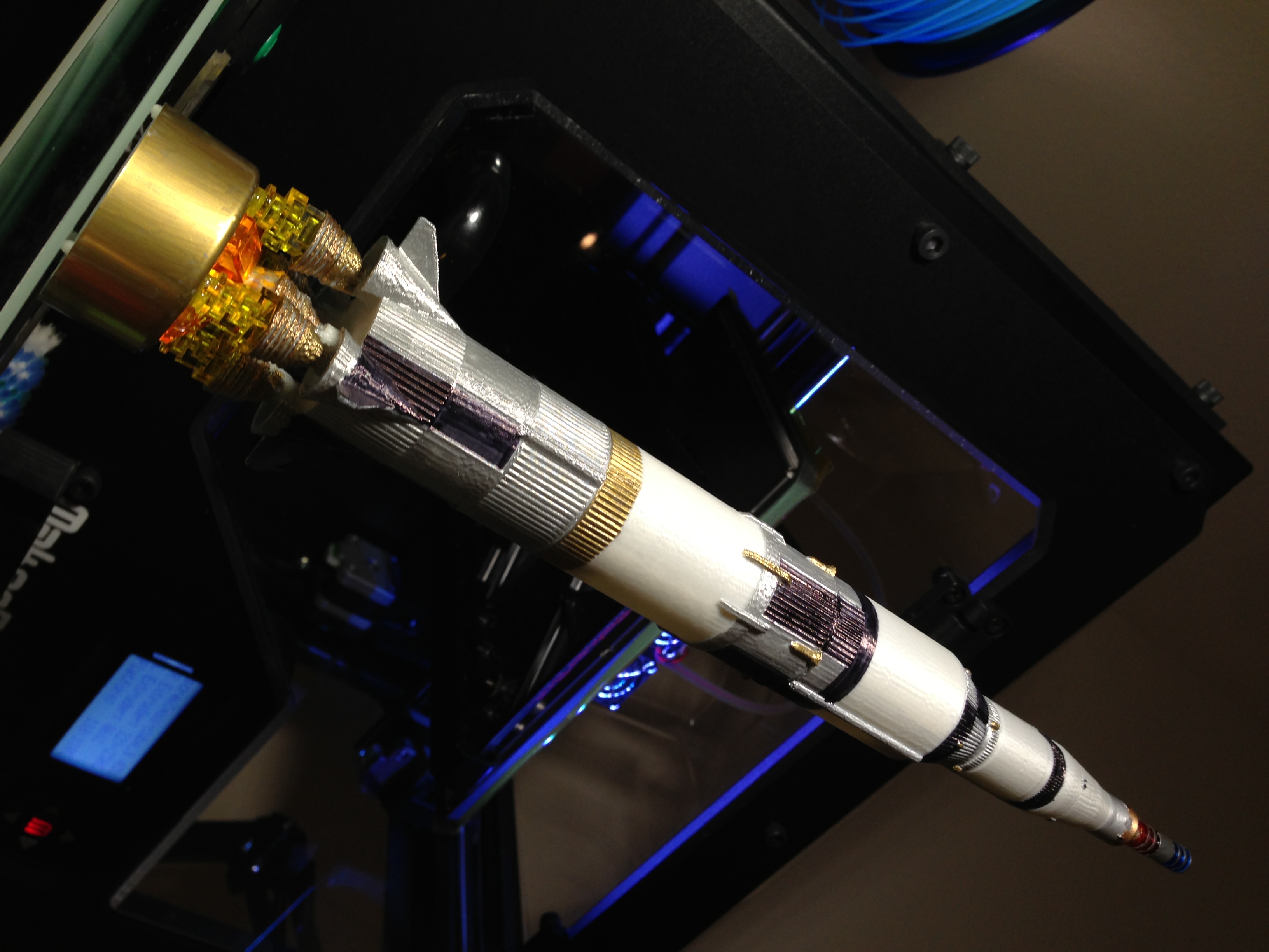 3D Printing - 3D Printed Saturn V Rocket + LEGO