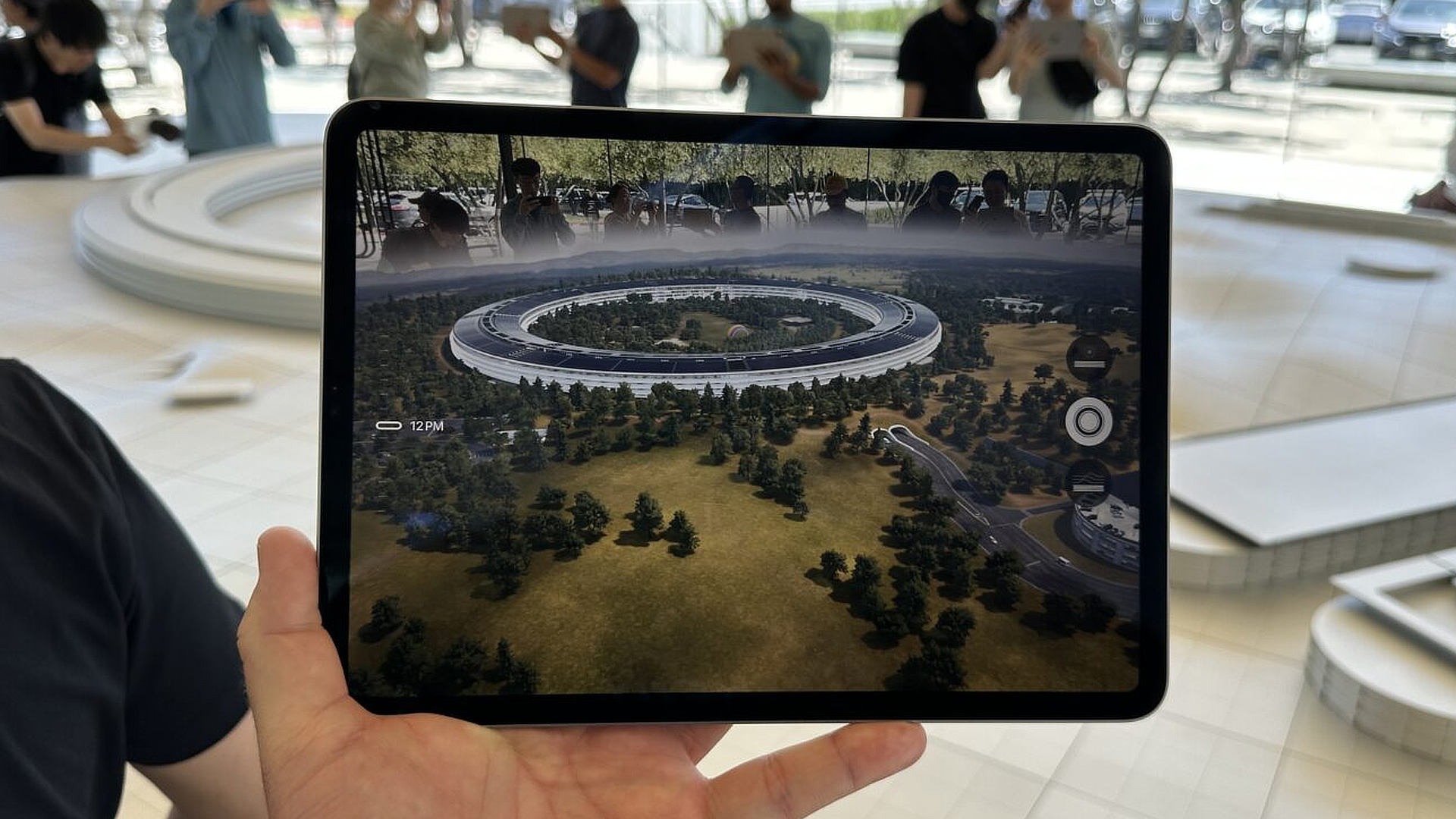Sunnyside - Apple Park : Visitor Center AR 05